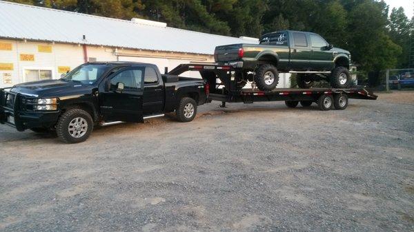 We offer long and short haul towing