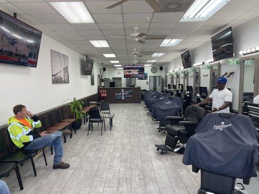 Check out Jamal and the crew at Fade Em All! One of two locations in the city! Fresh cut on time every time!