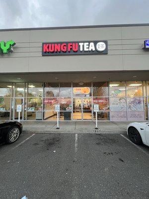 Outside view of Kung Fu Tea x TKK Fried Chicken Express in Renton, WA