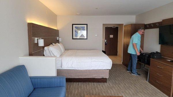 Holiday Inn Express & Suites Merrillville, an IHG Hotel