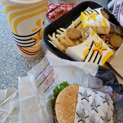 Zuchini and fries and a Super Star..and a fountain drink.