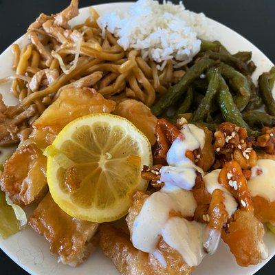 654. Chicken Chow Mein  512. Walnut Prawns 209. Lemon Chicken 715. Dry Sauteed String Bean 601. Steamed Rice