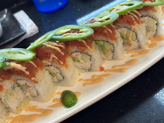 Shrimp tempura roll with spicy tuna an jalapeño