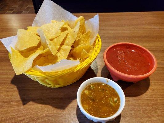 House and Tomatillo salsas--both good.