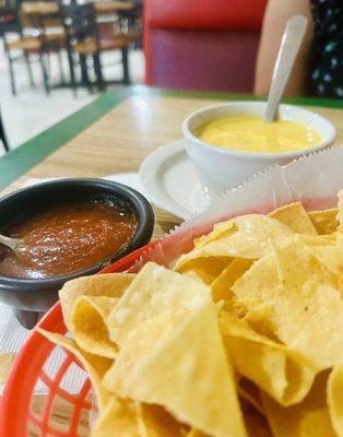 Chile con Queso + complimentary salsa