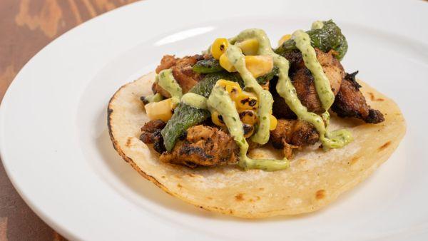 Pollo asado taco