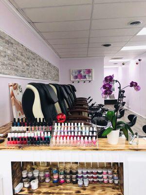 Come relax at Northbrook Towne Nails with our Organic Spa Pedicure and Manicure with your family and friends.