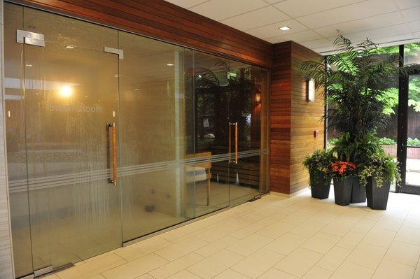 Steam & Sauna in Indoor Pool