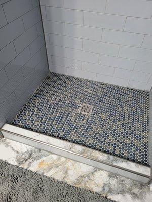 Awesome tile curb!