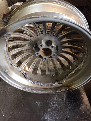 Cracked rim weld repaired