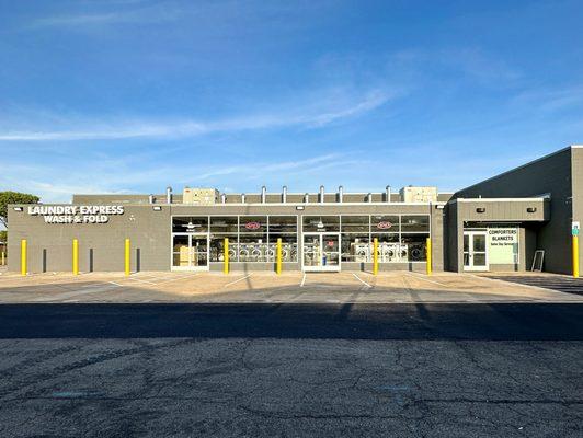 Laundry Express - storefront (left rear of Giant)