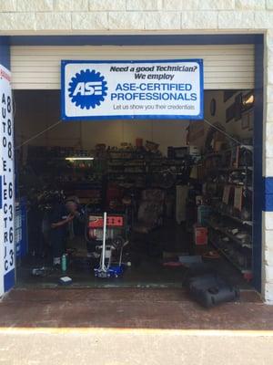 Entrance and interior of Havana Auto Electric.