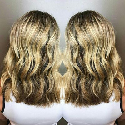 From @erinwallerhair  -  
A fresh summer blonde and a chop for this beauty!