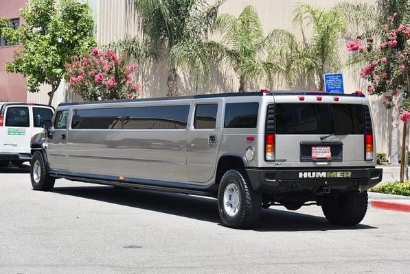 Hummer H2 Limo