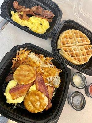 Leanne's special & breakfast sliders w/ hash browns.