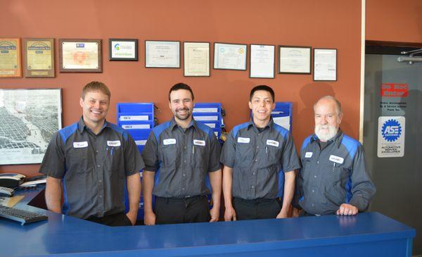 Auto mechanics at Mike's Service Center in Green Bay, WI.