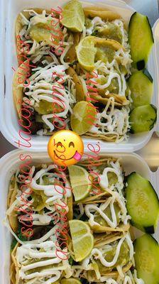 deliciosos tacos. asada. super tacos.  mmm sabosos.