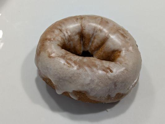 @endoedibles on Instagram 10/4/24
 
 Glazed Buttermilk Cake Donut