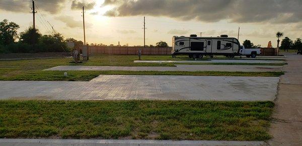 Liverpool RV Community Liverpool Texas call today 281.750.9534 LiverpoolRVpark.net free wi-fi