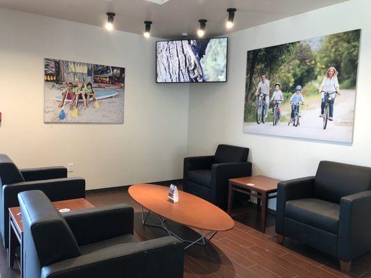 Waiting lobby for service customers at Douglass Subaru located at 2501 W. Loop 340 in Waco, Texas.