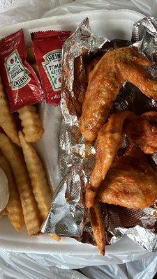 Hot Wing and Fries