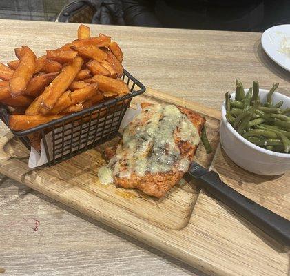 Blackened Salmon + Green Beans + Sweet potato fries