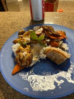 Fried dumpling, Kung pao chicken and beef with mushrooms