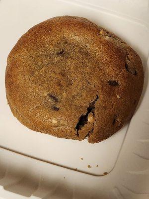 Peanut Butter Chocolate Chip Cookie by Dad's Cookies