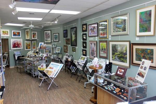 River Art Gallery Store