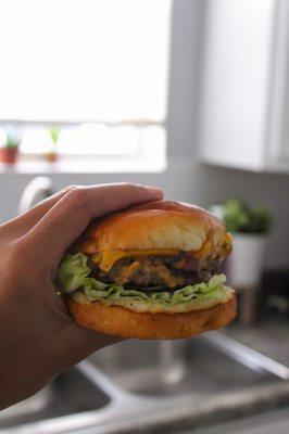 Single Cheeseburger