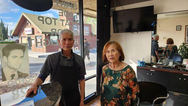 Tom and Kim at the new Power Cuts Barber