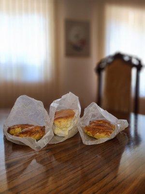 Curry Beef Puff (4) & Spongecake