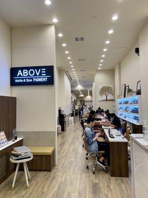 Above Pigment Nails & Spa