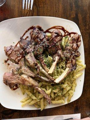 Lamb chops with penne pasta