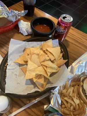 Chips and salsa, chips taste homemade