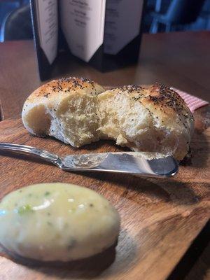 Poppyseed dinner roll and rosemary thyme butter