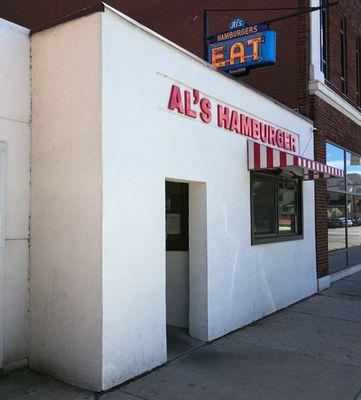 Low key exterior belies the terrifically good eats inside.