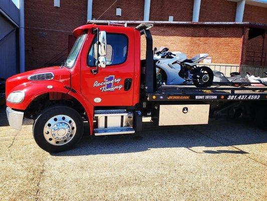 Ducati Super Sport #motorcycle #towing