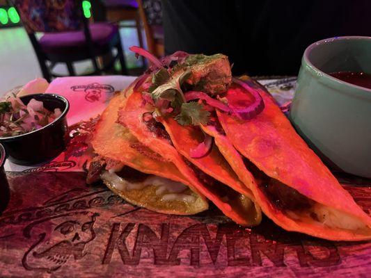 Quesa birria tacos