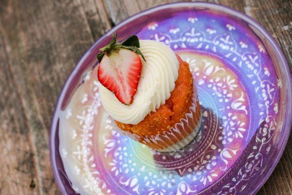 Strawberry Cheesecake Cupcake