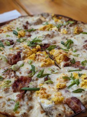 Breakfast pizza