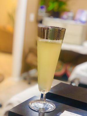 Mimosas and a manicure? Yes please.