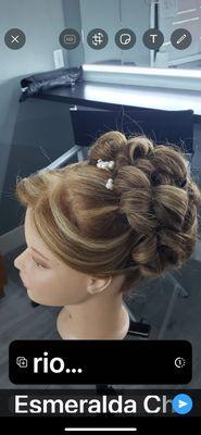 Updo's.  Peinados