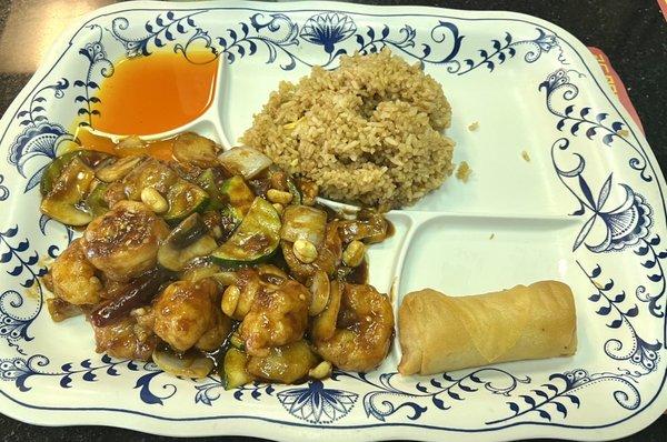 Kung pow shrimp(ex spicy) lunch with spring roll & fried rice.  Also comes with soup.