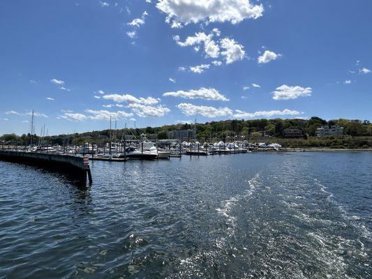 A look at the incompetent breakwall as you enter the SH Cowesett South marina from the bay. Clearly needs more support. Needs to be rebuilt!