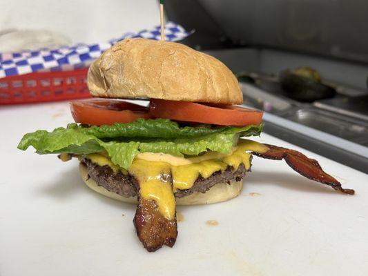 Bacon cheeseburger