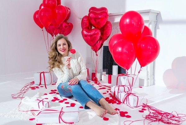 St. Valentine's photo shoot decor