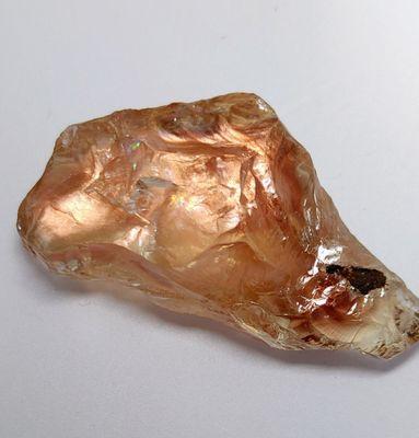 Sunstone crystal showing Schiller phenomenon.