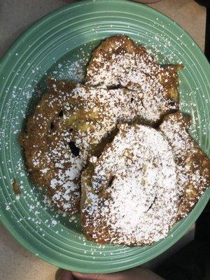 French Toast w powder sugar