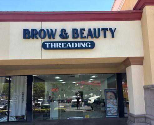 Brow & Beauty Threading in Chino